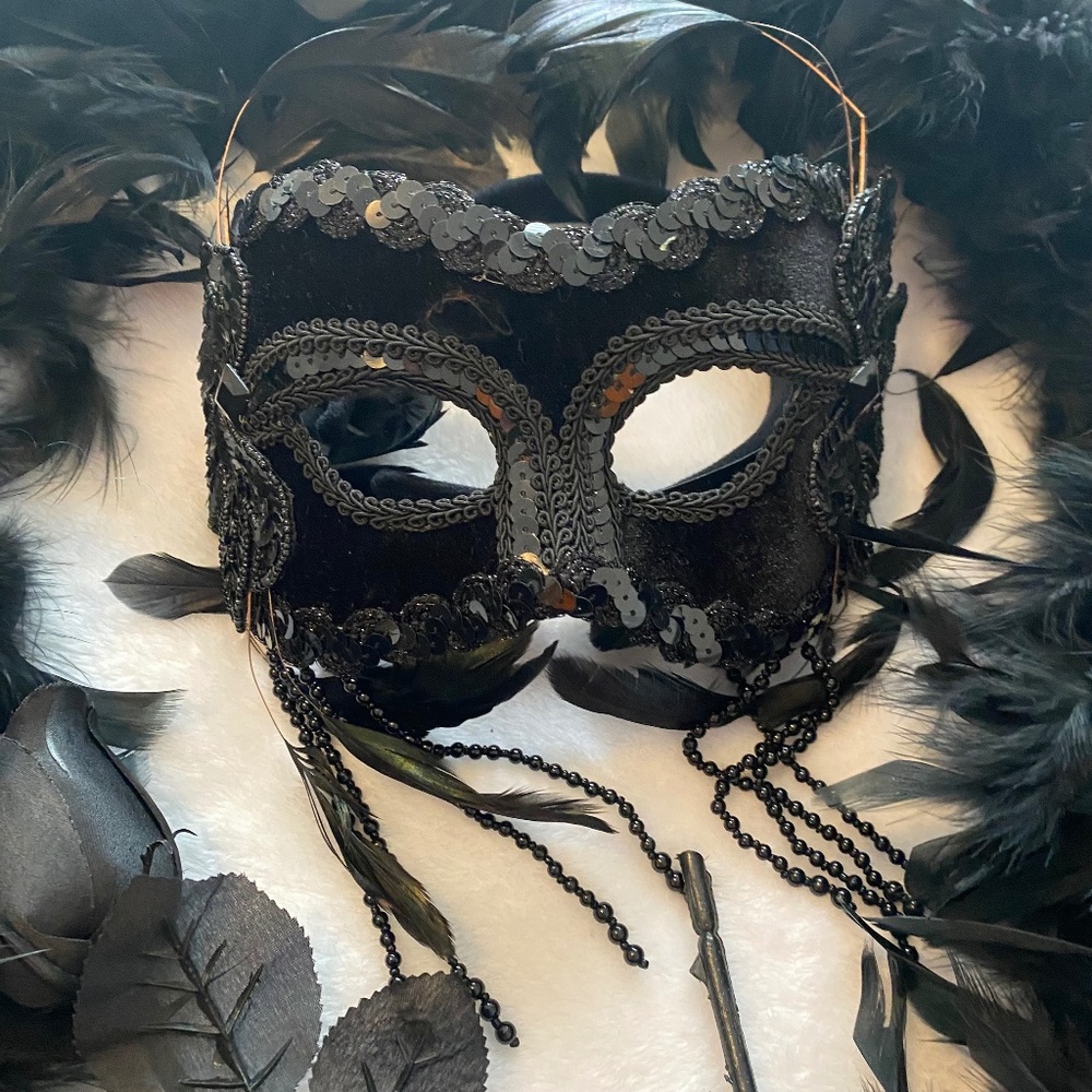 🔥🖤💋SEXY COSTUME ALERT 🎭🚨‼️ 3-PIECE MASQUERADE SET